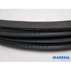 Alfa Romeo - Stelvio - Portierrubber 4Deurs rechts-achter