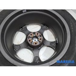 Alfa Romeo - Stelvio - Sportvelgenset + banden