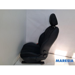 Peugeot - 408 - Sitz links