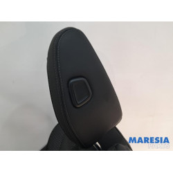 Peugeot - 408 - Sitz links