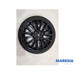 Renault - Clio - Sportvelgenset + banden