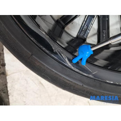Renault - Clio - Sportvelgenset + banden