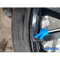 Renault - Clio - Sportvelgenset + banden