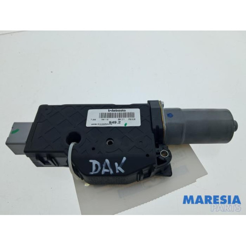 Alfa Romeo - Stelvio - Sunroof motor