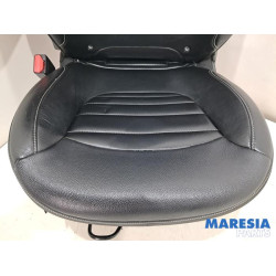 Renault - Captur - Seat, left