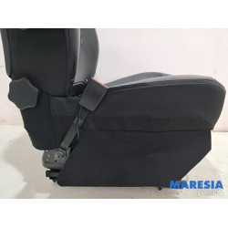 Renault - Captur - Seat, left