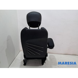 Renault - Captur - Seat, left
