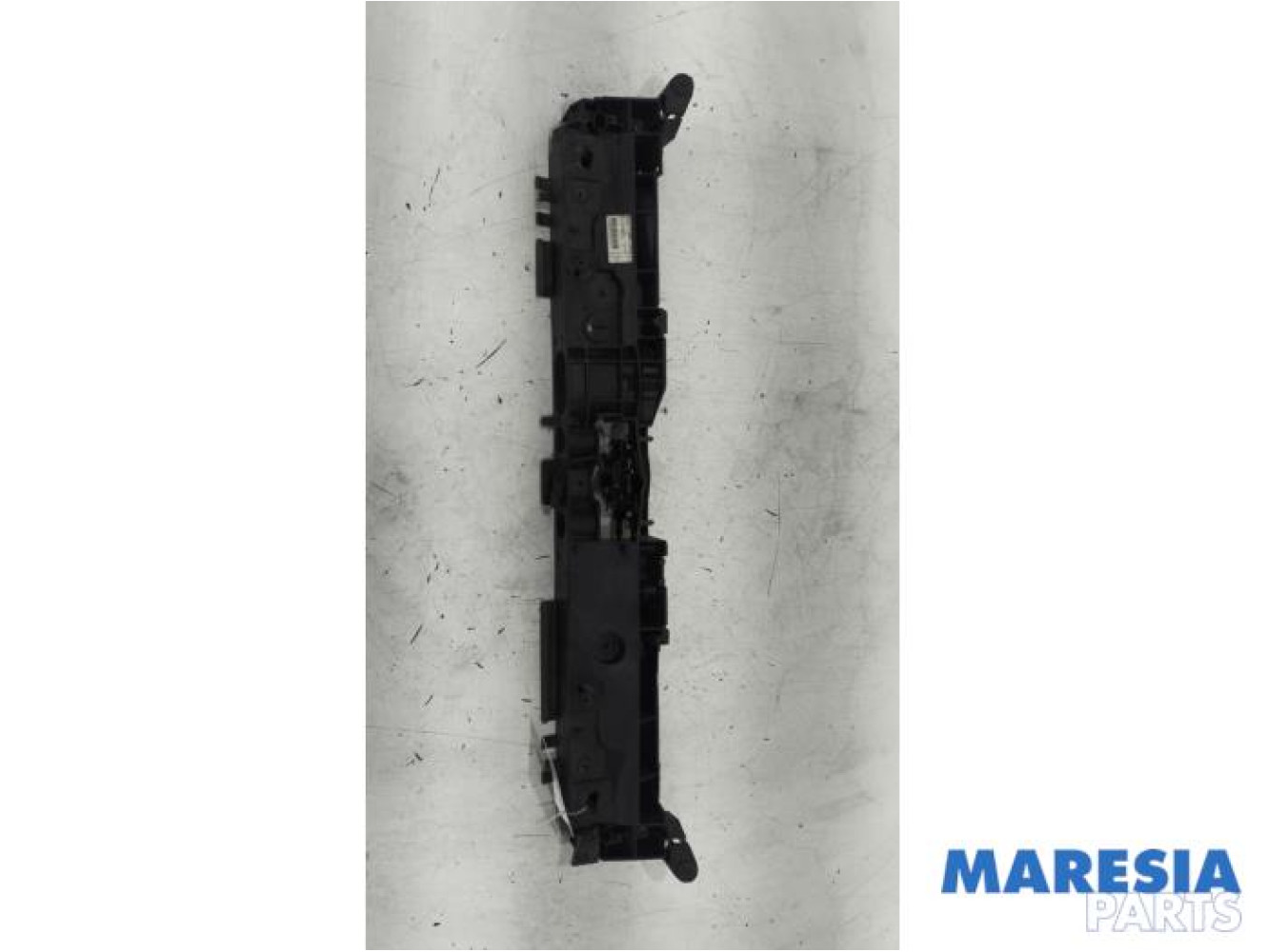 Renault - Captur - Lock plate