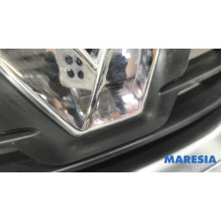 Renault - Captur - Grill