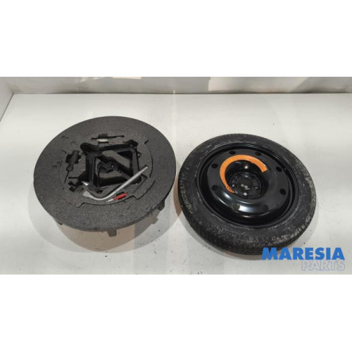 Alfa Romeo - 159 - Krikset + reservewiel