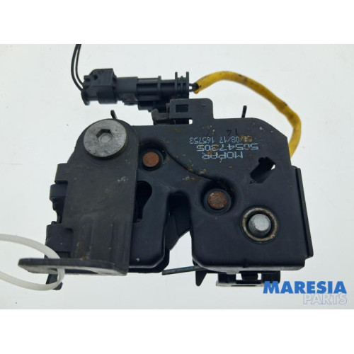 Alfa Romeo - Stelvio - Bonnet lock mechanism