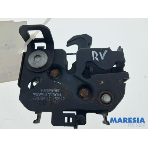 Alfa Romeo - Stelvio - Bonnet lock mechanism