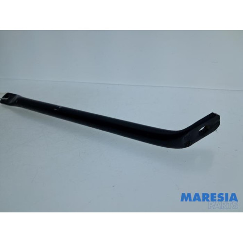 Alfa Romeo - Stelvio - Front part support