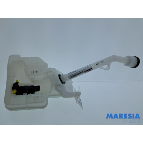 Opel - Crossland X - Front windscreen washer reservoir