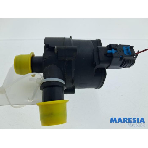 Renault - Trafic - Additional water pump