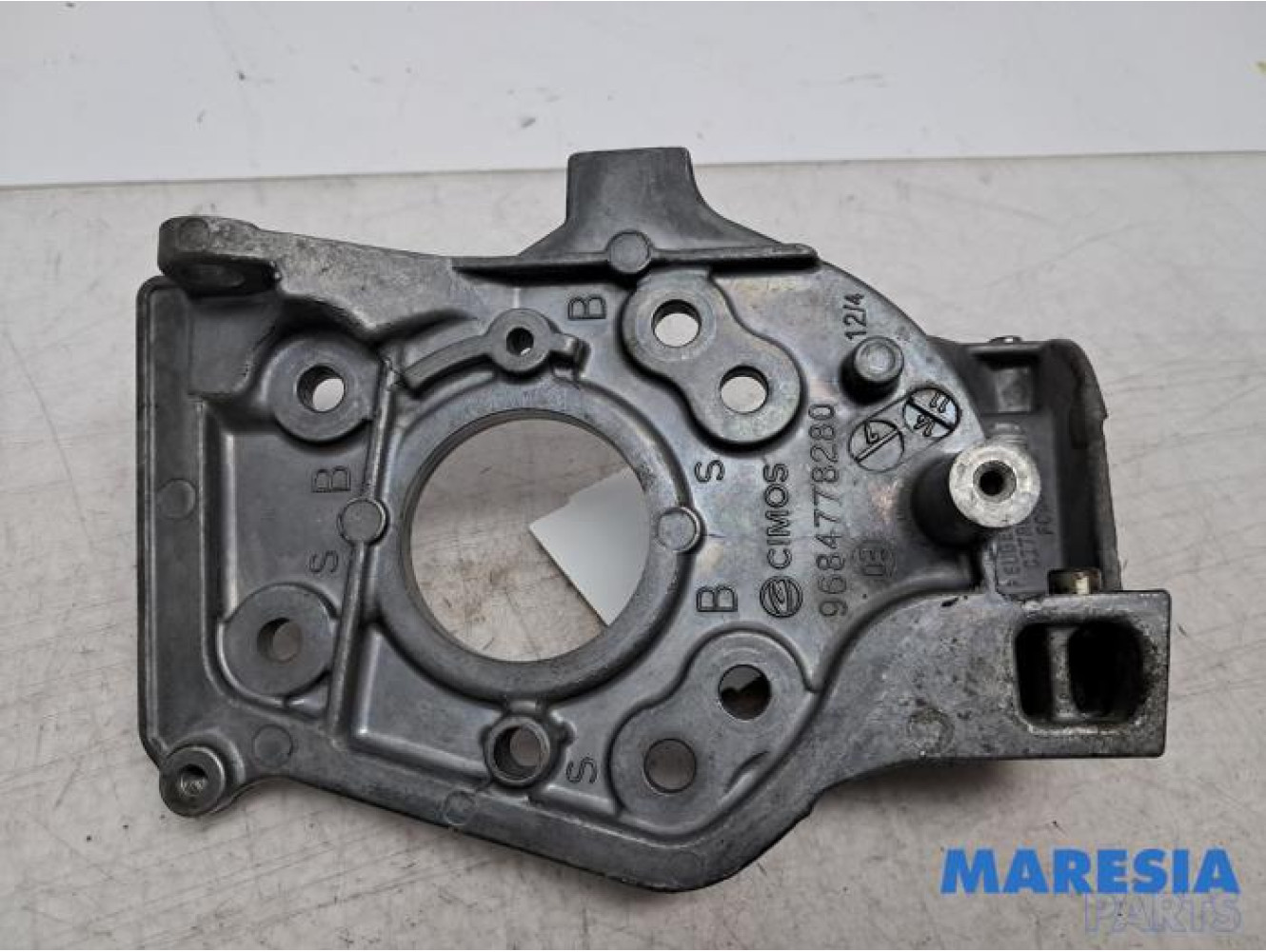 Peugeot - Expert - Stütze Dieselpumpe