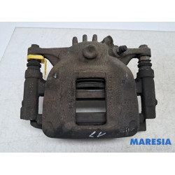 Renault - Trafic - Remklauw (Tang) links-voor