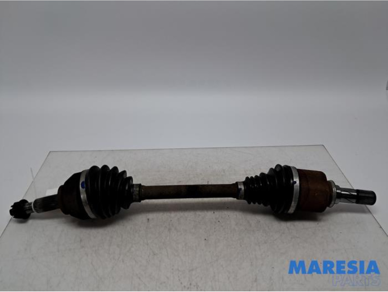 Renault - Trafic - Aandrijfas links-voor