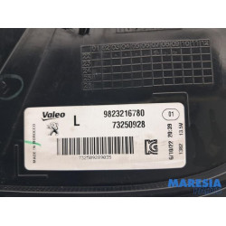 Peugeot - 208 - Rücklicht links