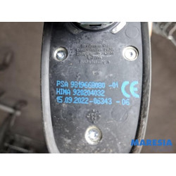 Peugeot - 208 - Antenne
