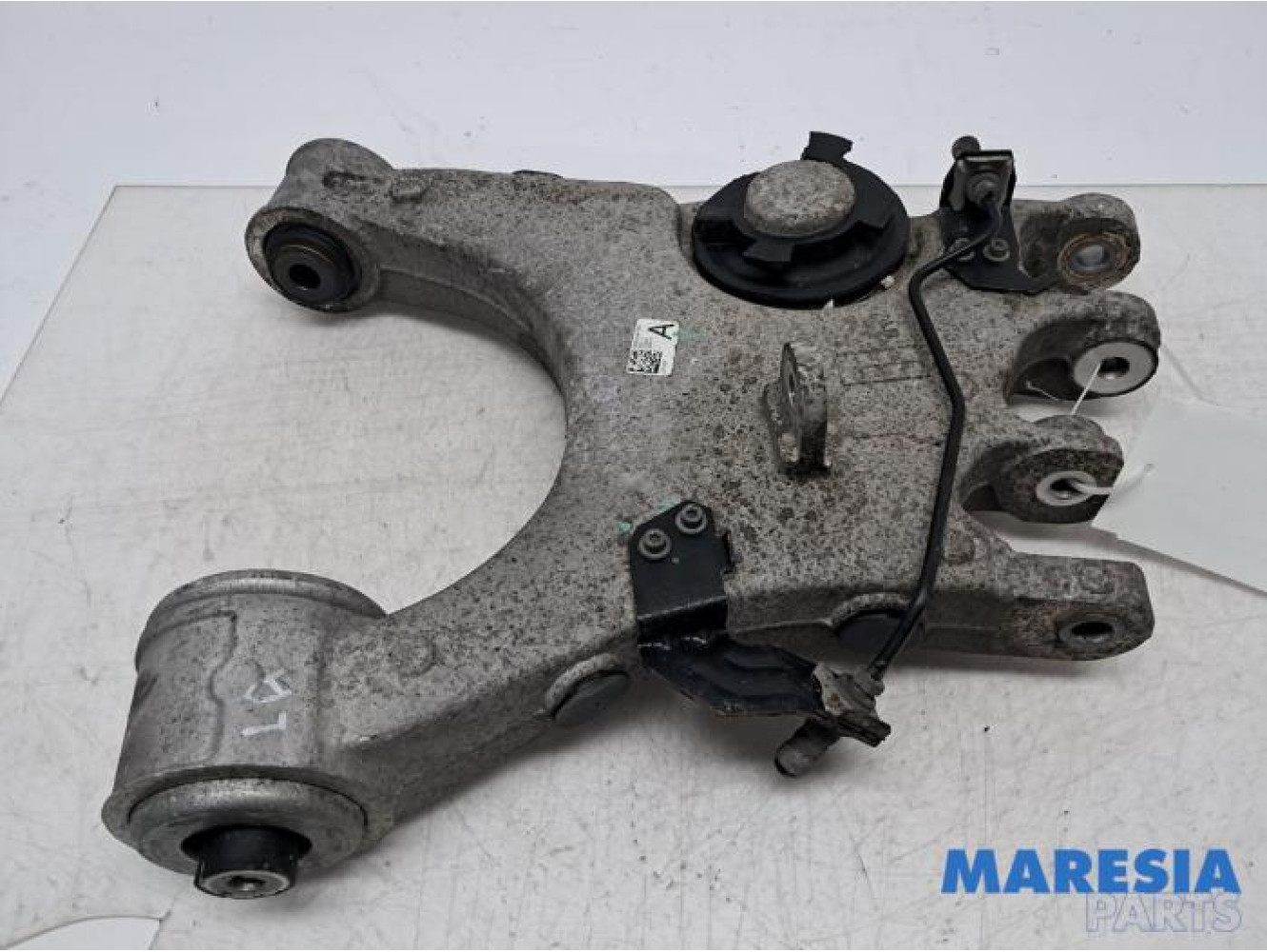Alfa Romeo - Stelvio - Rear lower wishbone, left