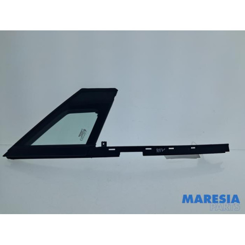 Renault - Clio - Quarter light, front right