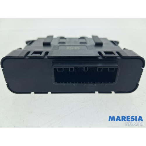 Renault - Clio - Gateway module