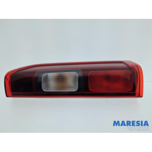 Renault - Trafic - Taillight, right