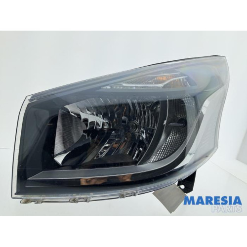 Renault - Trafic - Scheinwerfer links