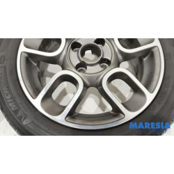 Fiat - 500 - Sportvelgenset + banden