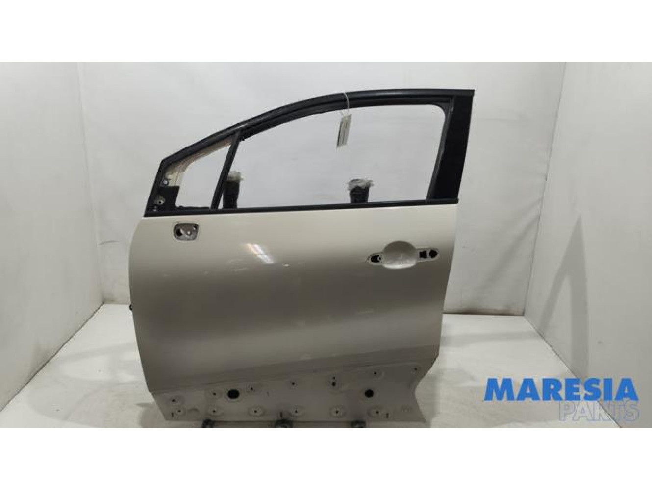 Renault - Captur - Door 4-door, front left