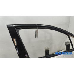 Renault - Captur - Front door 4-door, right