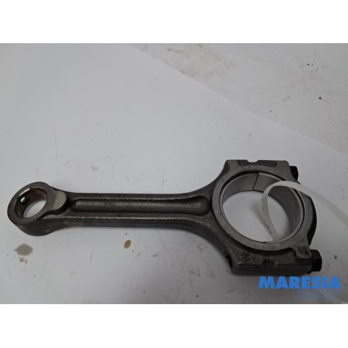 Renault - Clio - Connecting rod