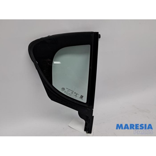 Alfa Romeo - Stelvio - Rear quarter light, left right