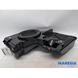 Alfa Romeo - Stelvio - Subwoofer