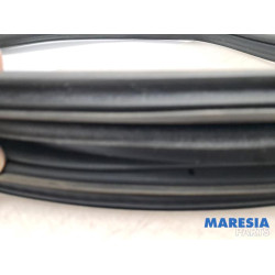 Alfa Romeo - 159 - Rear door seal 4-door, left