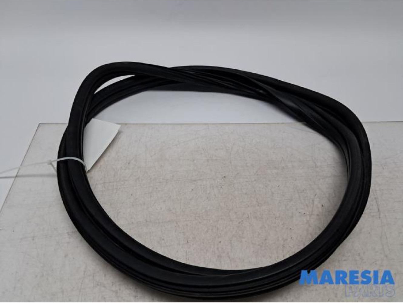 Alfa Romeo - 159 - Rear door seal 4-door, left