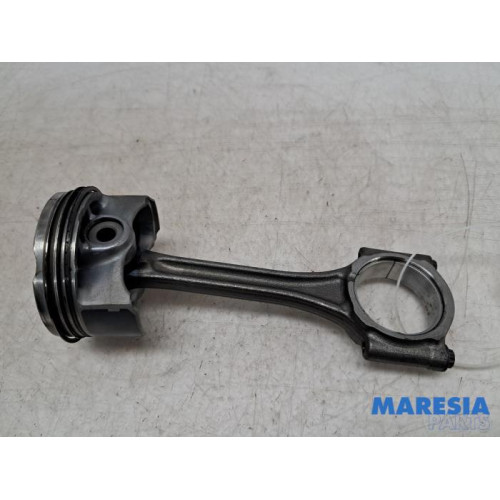 Peugeot - 208 - Connecting rod