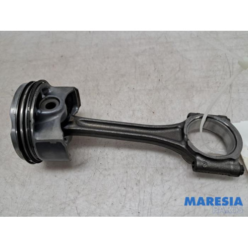 Peugeot - 208 - Connecting rod