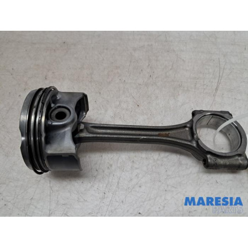 Peugeot - 208 - Connecting rod