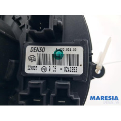Citroen - C4 Grand Picasso - Heating and ventilation fan motor