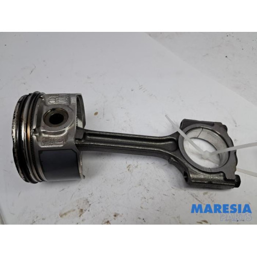 Renault - Arkana - Connecting rod