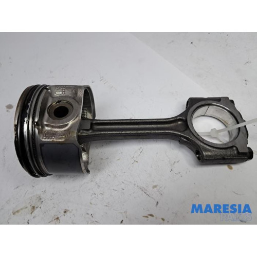 Renault - Arkana - Connecting rod