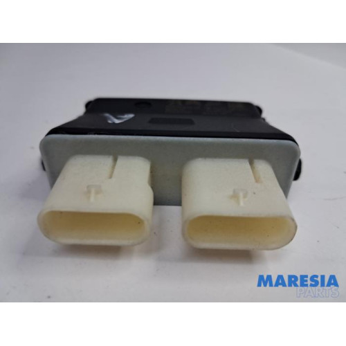 Peugeot - 408 - Module tailgate motor