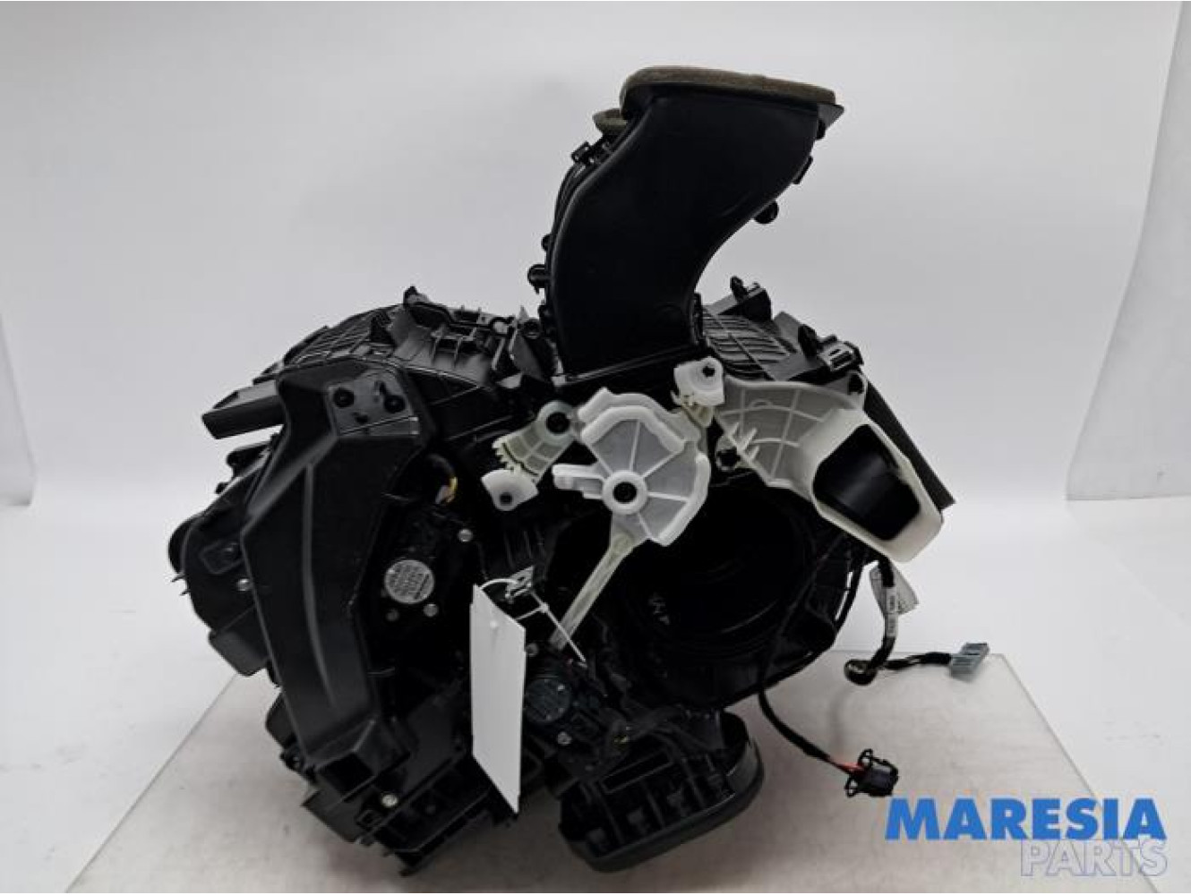 Renault - Captur - Heater housing