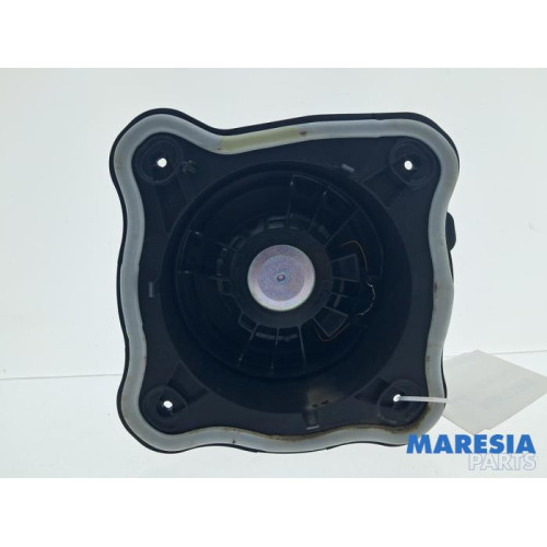 Peugeot - 408 - Speaker