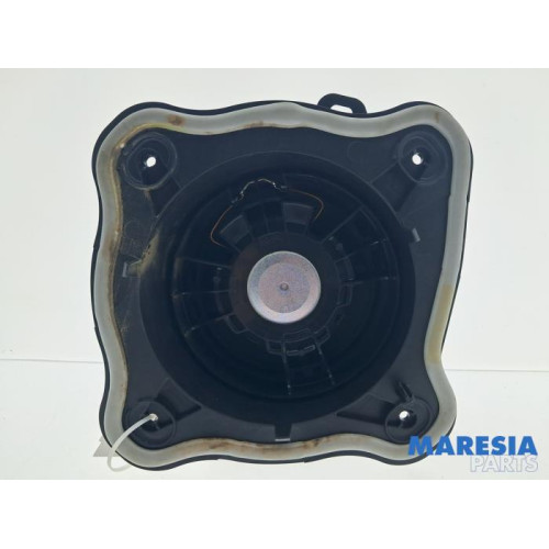 Peugeot - 408 - Speaker