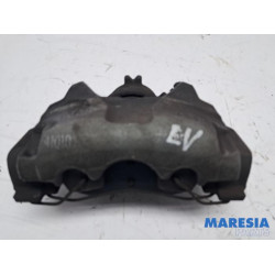 Renault - Captur - Front brake calliper, left