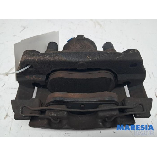 Renault - Captur - Front brake calliper, left