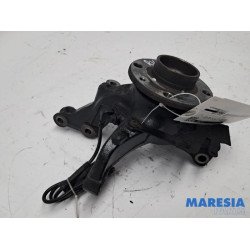 Renault - Captur - Knuckle, front right